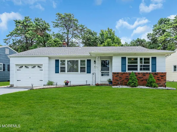 46 Millbrook Drive, Toms River, NJ 08757