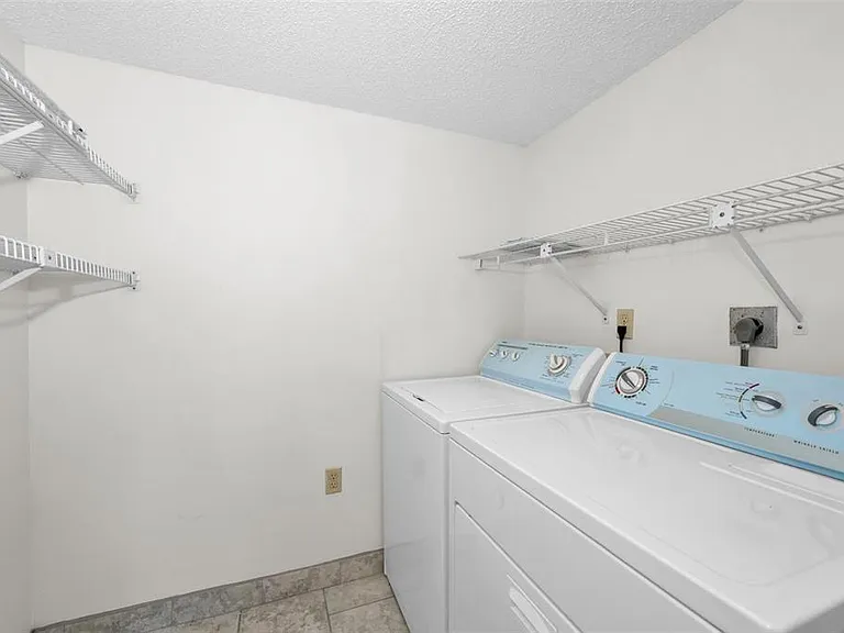 2687 Pine Ridge Way S #B2 — Photo 20