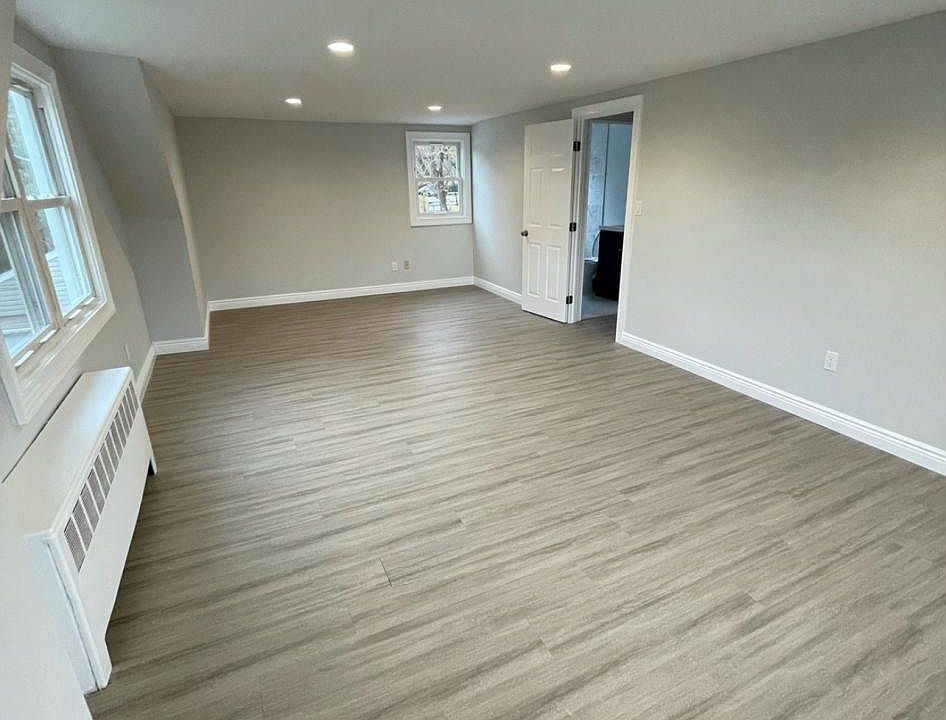 1st image of 105 Renison Dr