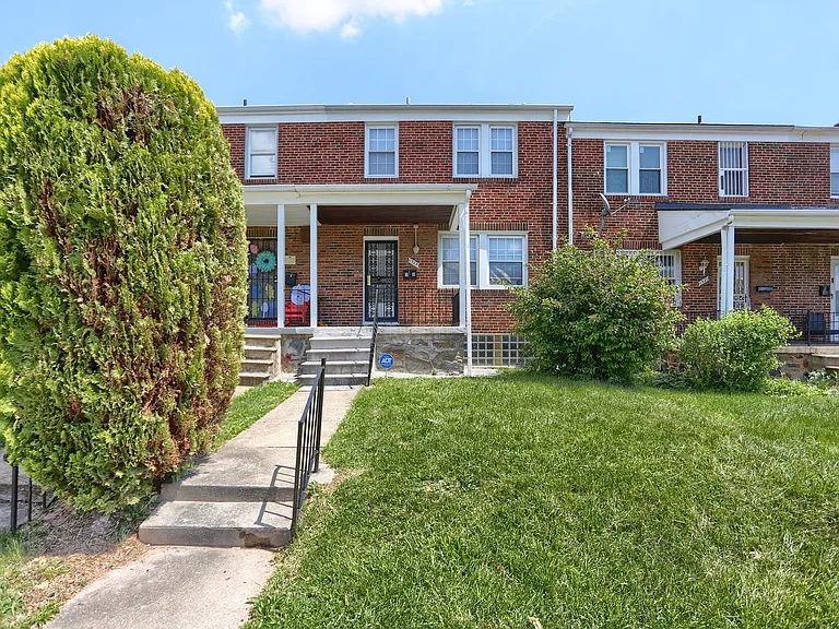 1323 N Kenwood Ave — Photo 28