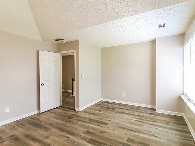 3505 Creekview Dr — Photo 11