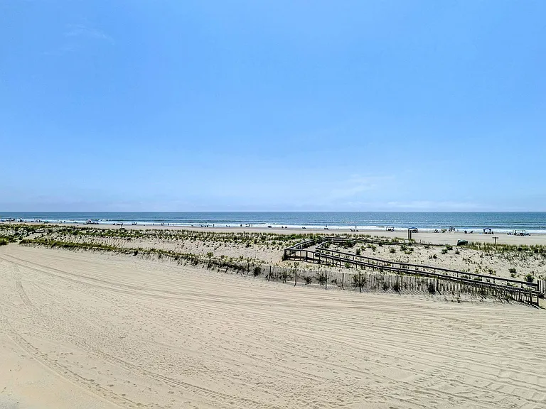 9400 Atlantic Ave #718 — Photo 31