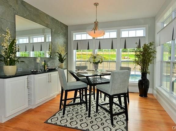 4th image of 7146 Yellow Birch Cir