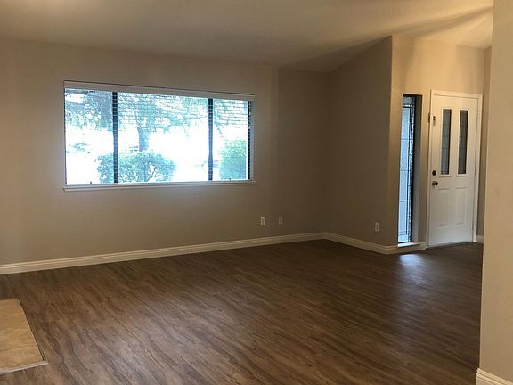 4th image of 108 Zien Ct