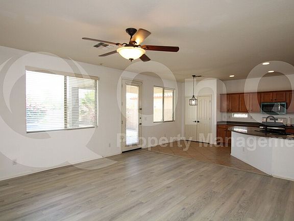 3rd image of 15257 W Jackson St