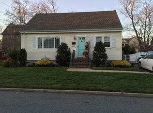1079 Tacoma St, New Bedford, MA 02745