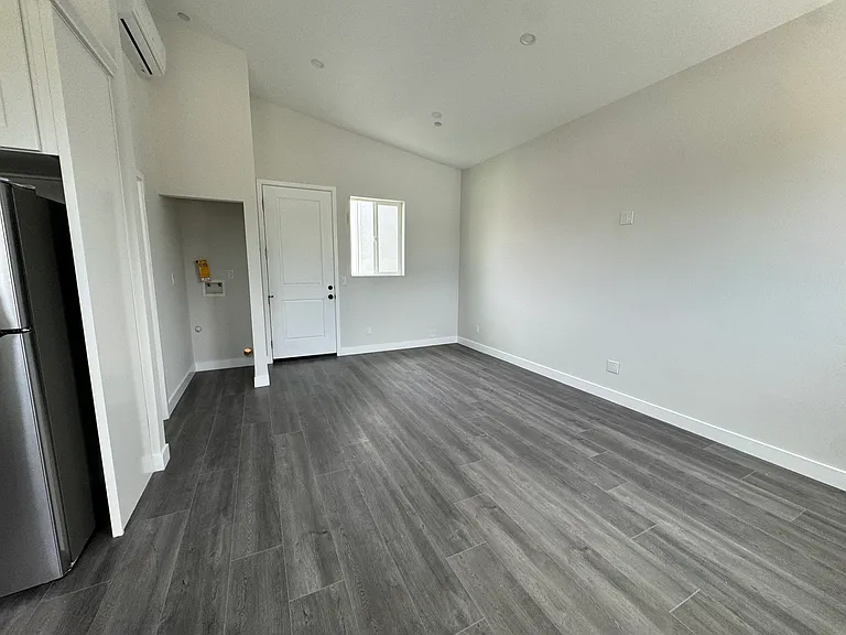 4375 J St #2 — Photo 7