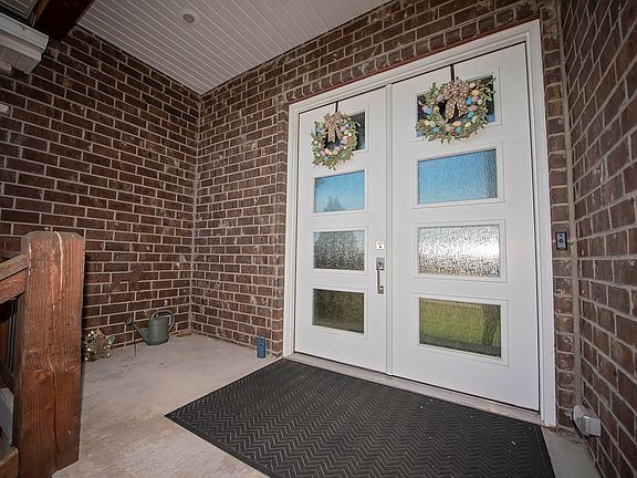 3rd image of 58 Russel Ridge Road