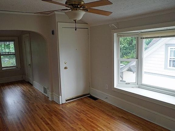2nd image of 1182 Edmund Ave APT 2
