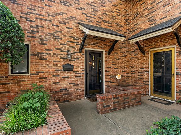 2nd image of 2317 33rd St