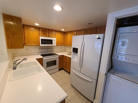 5th image of 965 W Little River Way Unit 1