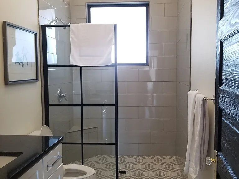 2 bed, 2.0 bath, 1600 sqft, $2,500 — Photo 61