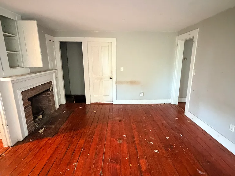 103 S Water St — Photo 6