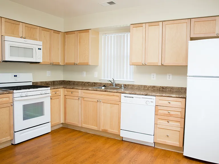 Bellevue - Liberty Military Housing — Photo 29