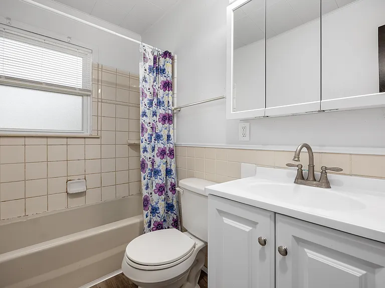 26080 Blumfield St — Photo 12