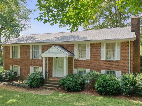 3540 Fraternity Church Rd, Winston Salem, NC 27127