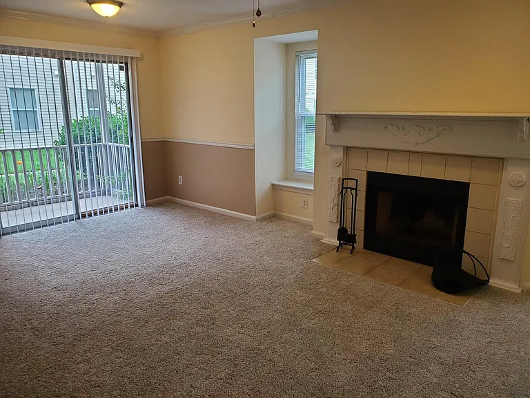 516 Thorncliff Dr #101 — Photo 10