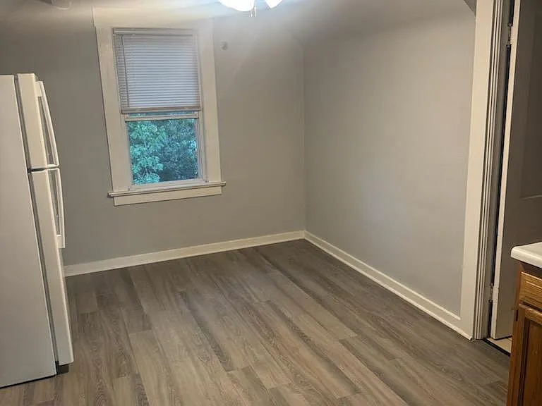 1279 Donald Ave #3 — Photo 3