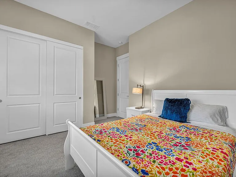 619 Camargue Trl — Photo 41