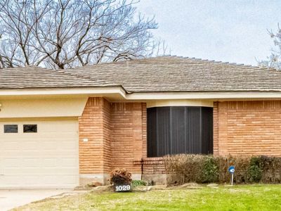 1029 Indian Creek Trl, Dallas, TX, 75241