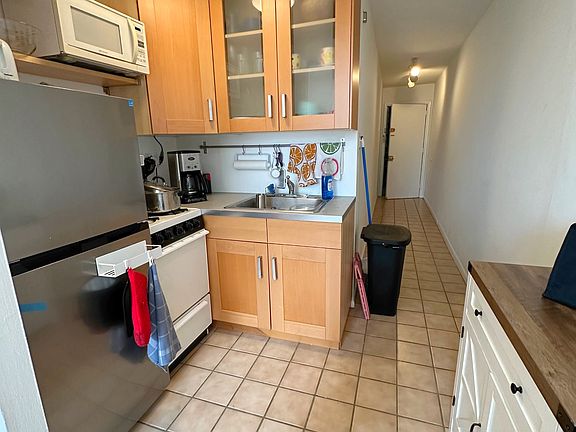 3rd image of 322 S 11th St #11360085