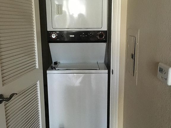 5th image of 4165 Executive Dr Unit 408