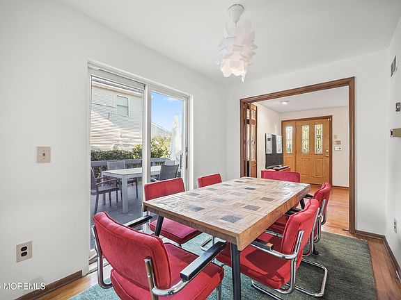 5th image of 28 Florence Avenue