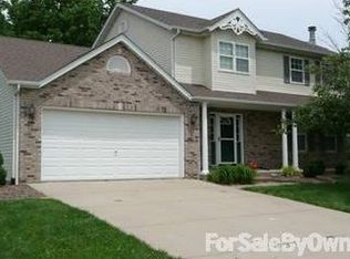 820 Oakridge Dr, Maryville, IL 62062