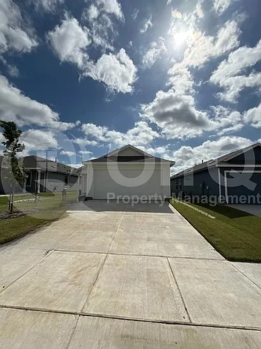3911 Ontario Way Photo 1