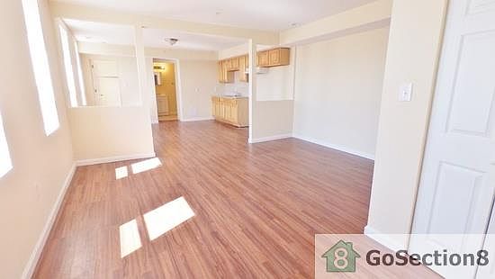 2nd image of 4820 Curtis Ave APT 4