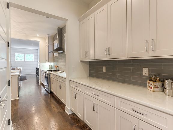4th image of 2801 Hazelwood Dr