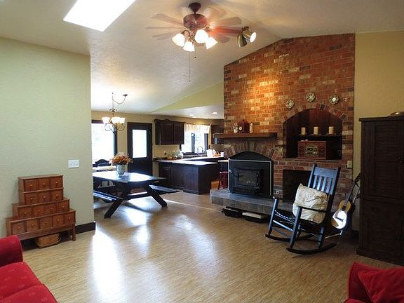 LR view into DR, Hearth, Kit