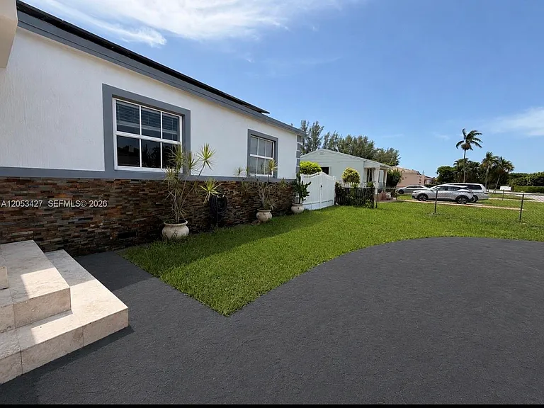 1701 SW 72nd Ct — Photo 22