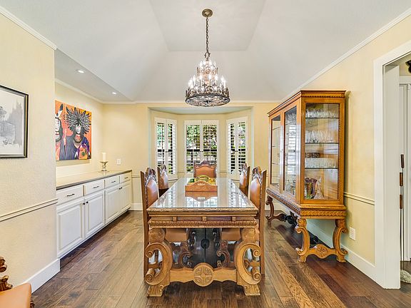 Virtually Staged Contemporary