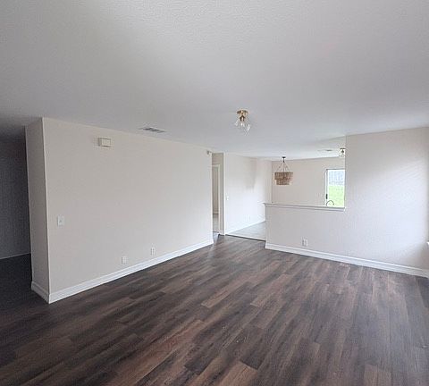 3rd image of 15214 Sabal Palm Rd