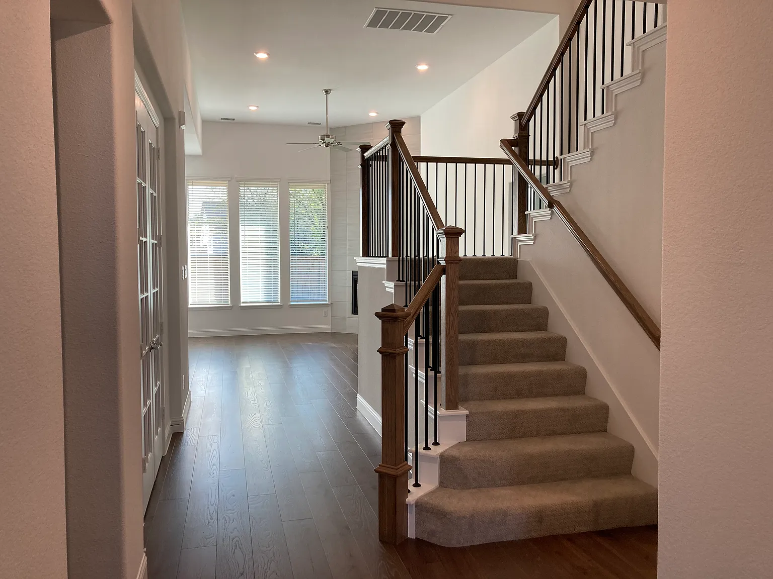 4 bed, 3041 sqft, $4,350 — Photo 4
