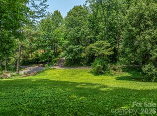 99999 W Skyland Cir #2-3, Asheville, NC 28804