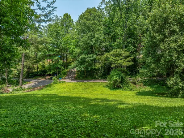 99999 W Skyland Cir #2-3, Asheville, NC 28804