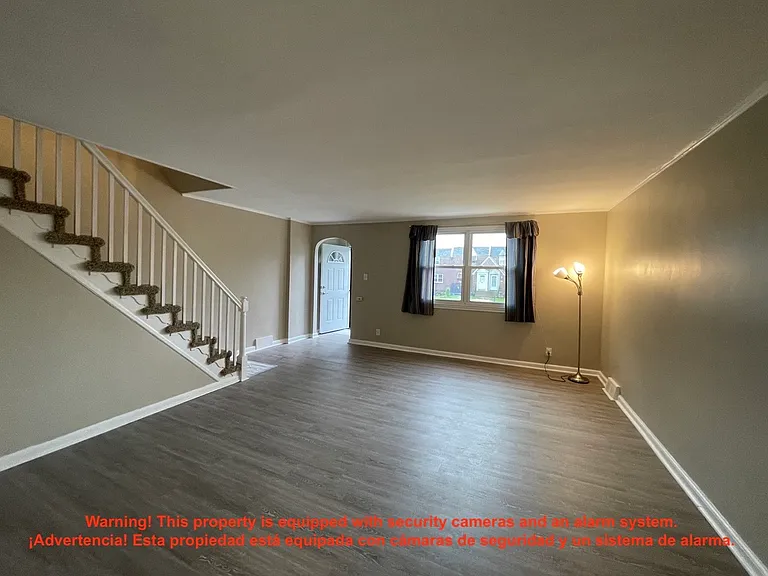 1131 Hellerman St — Photo 7