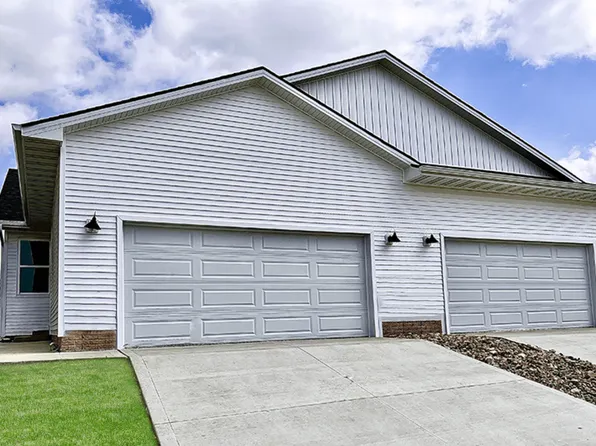 5650 Fernwood Dr, Pleasant Hill, IA 50327