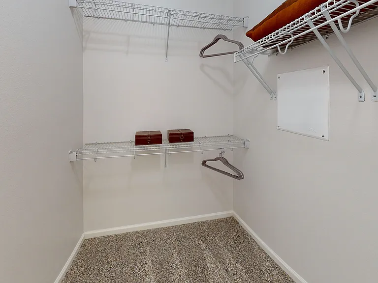 Walk-in closets that offer the storage you need for an easier daily life.
