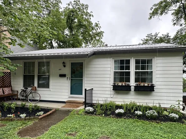 144 Grosvenor St, Athens, OH 45701