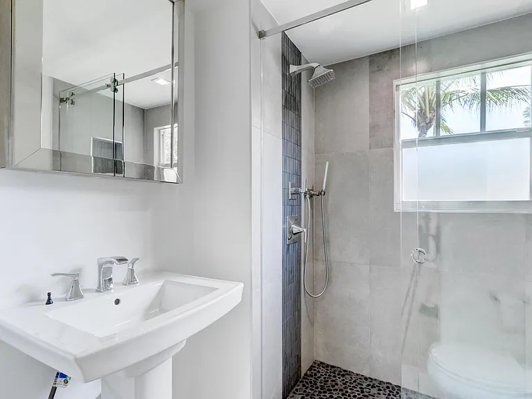 833 Ardmore Rd — Photo 34