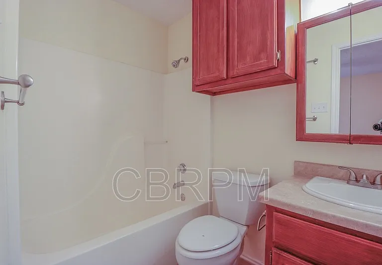801 Ironton Dr — Photo 8