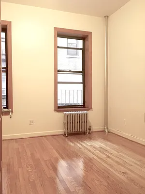 Rented by Warren T Real Estate Corp. | media 39