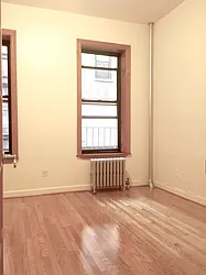 Rented by Warren T Real Estate Corp.