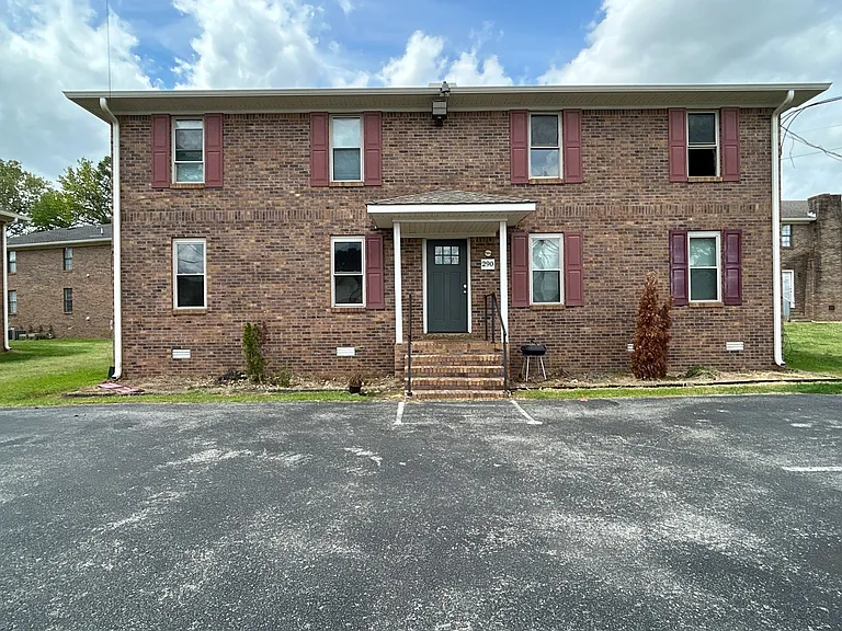 290 Tinker Hill Cv #C — Photo 1