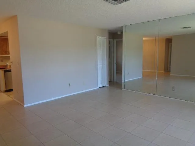 3 bed, 1148 sqft, $1,700 — Photo 3