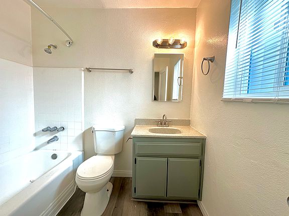 3rd image of 813 S 47th St #C