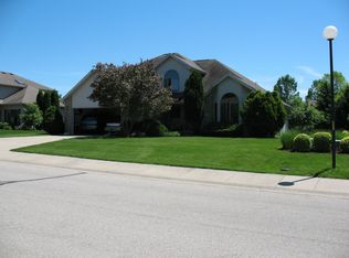 6043 Basswood Dr, Columbus, IN 47201